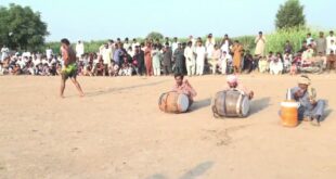 Foji-Harala-Enjoy-A-Kabaddi-Match-At-Chak-No-771